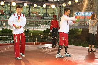 北京パラリンピック　競輪競技に出場した選手が凱旋したときの写真2