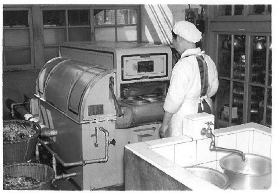 昔の食器洗浄機の写真