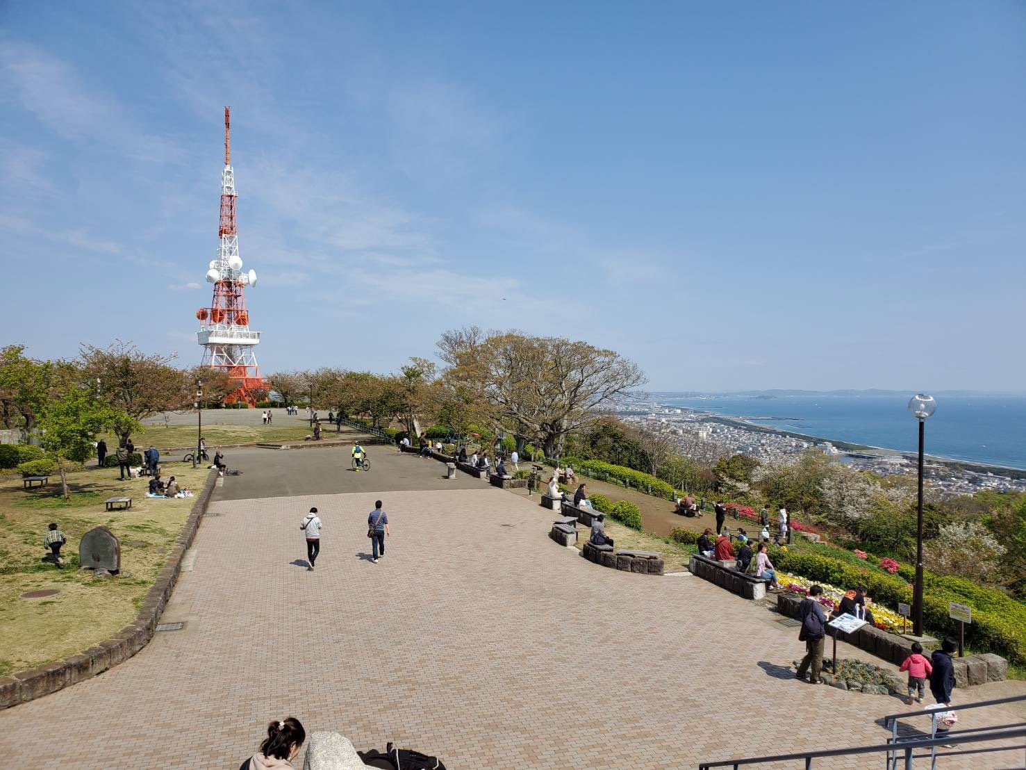 写真イメージ：湘南平の様子