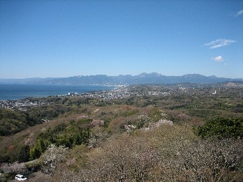 湘南平から西を眺めた写真