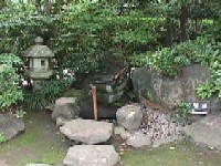 日本庭園水琴窟の画像