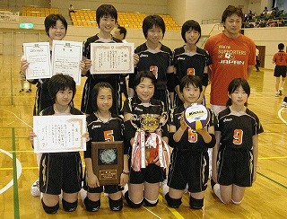 小学校女子バレーボールチーム「神田ジュニア」の写真