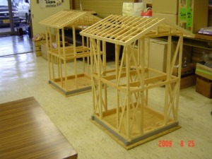 木造住宅の軸組み模型の写真