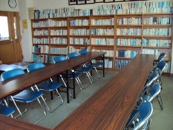 岡崎公民館　図書室の写真