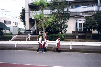 横内団地地区での清掃活動