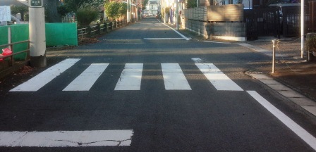 写真：車道外側線敷設後