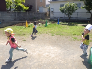 園庭を駆け回って氷鬼！！