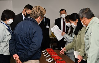 いちご品評会の様子