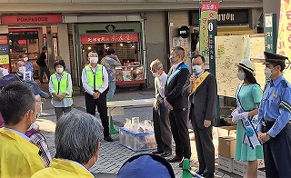 関係者の皆さんに意識啓発を呼び掛ける落合市長