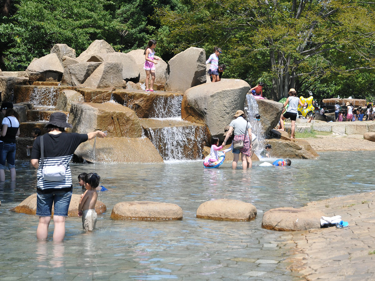 流れの広場の写真