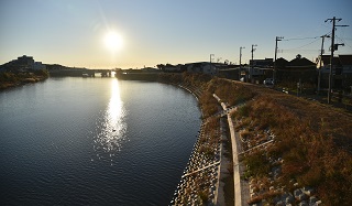 下花水橋付近の右岸