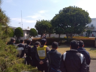三菱ケミカル平塚工場渋田川両岸清掃出発式の様子