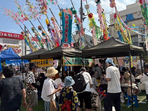 荒井だるま屋のだるま製作体験