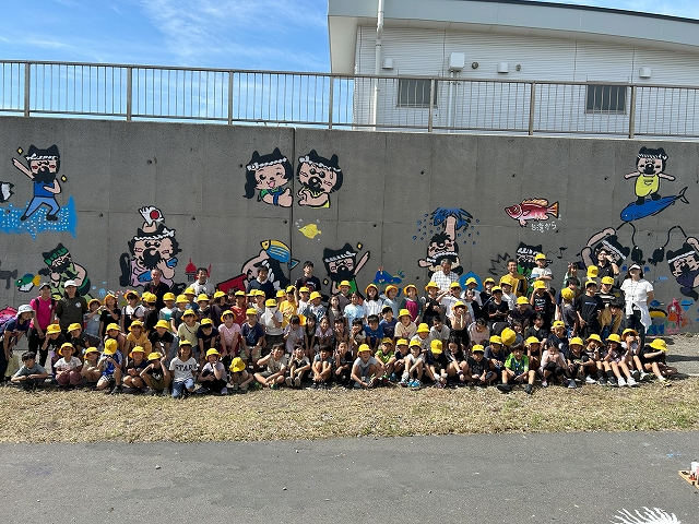 小学生作業後の集合写真