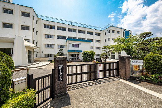 太洋中学校の外観