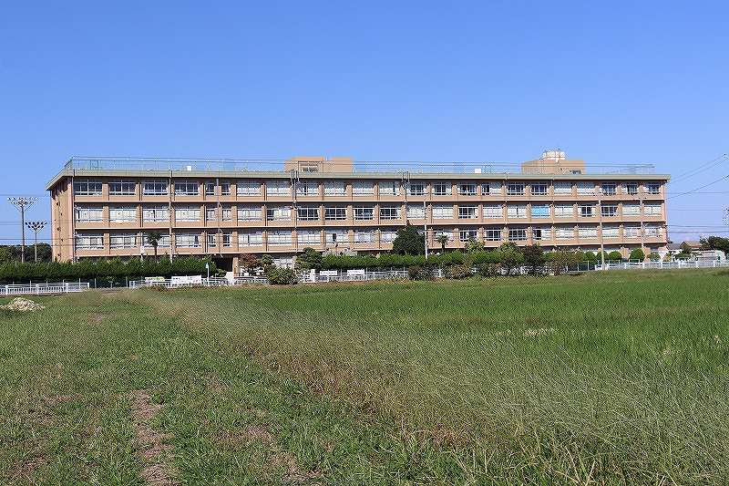 大住中学校の外観