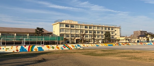 富士見小学校の外観