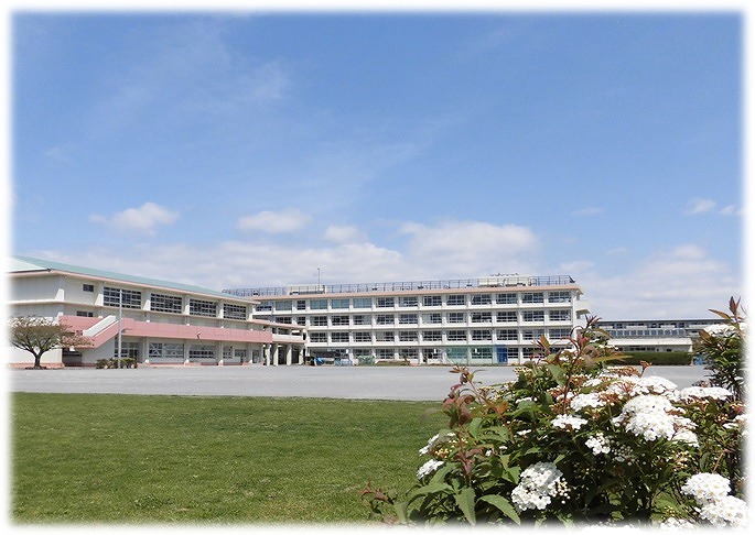 勝原小学校の外観