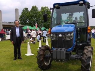 花菜ガーデンで行われた牛乳の日イベントの様子